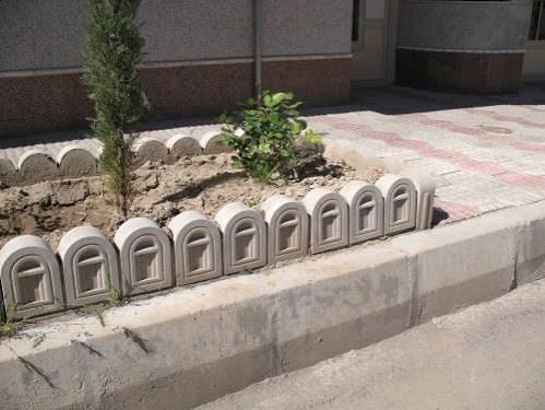 جدول بتنی دور باغچه قابل استفاده برای فضای سبز و محوطه سازی